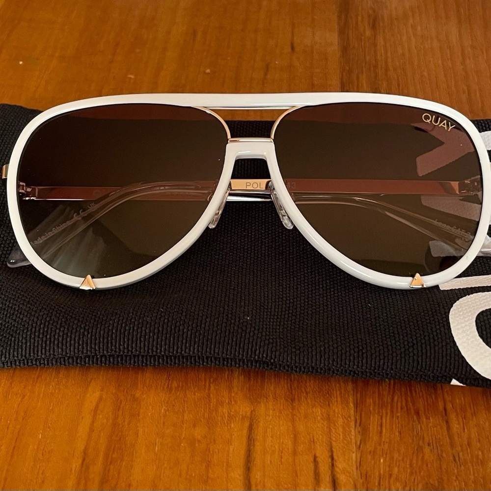 Women’s Quay Polarized White High Profile Sunglasses